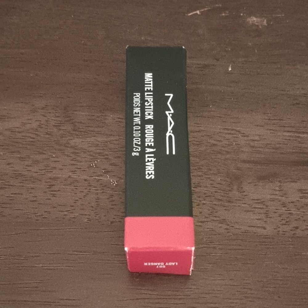 MAC Matte Lipstick (Lady Danger) - Picture 4 of 8